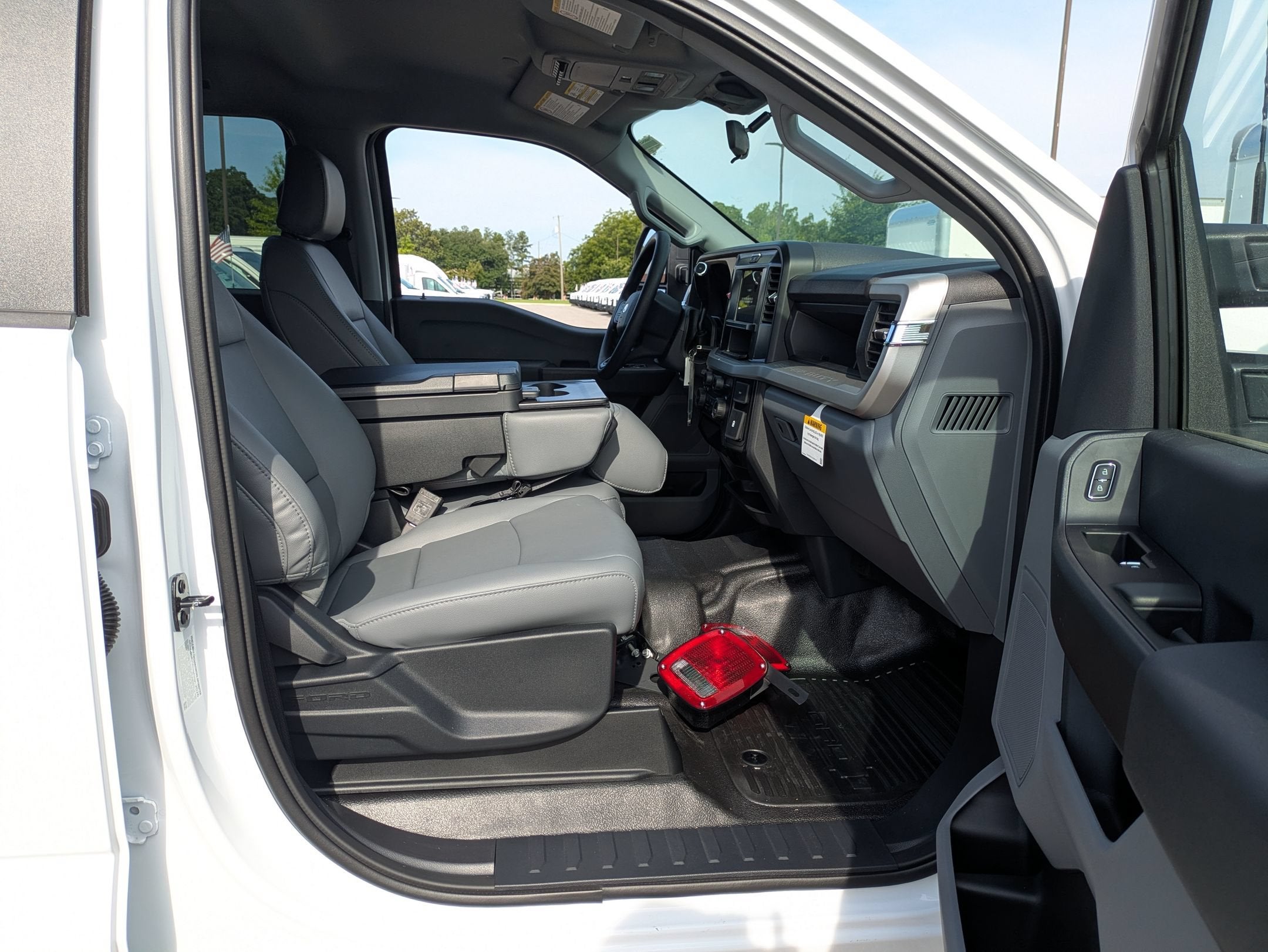 2026 Ford Super Duty F-550 DRW XL