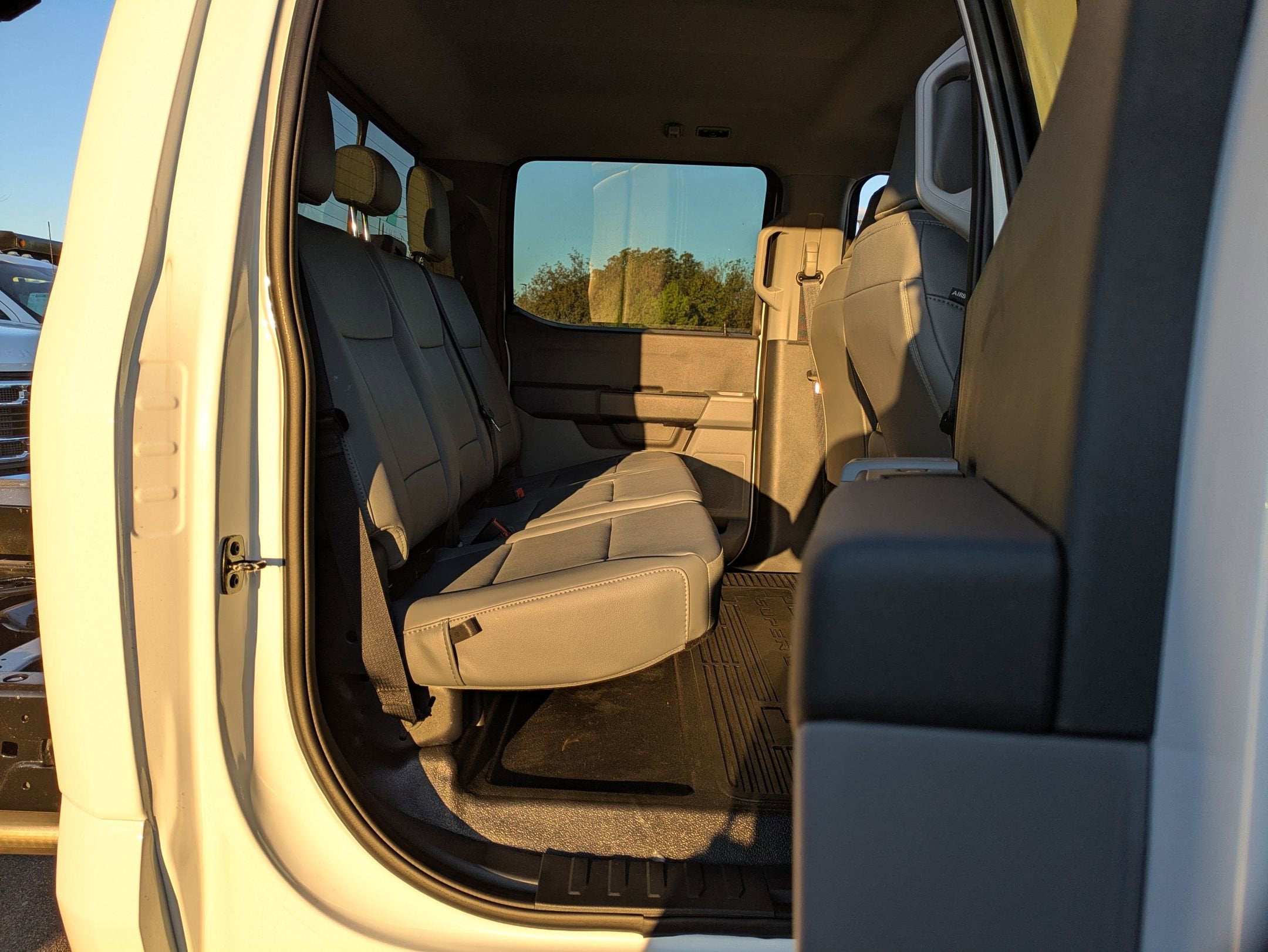 2025 Ford Super Duty F-550 DRW XL