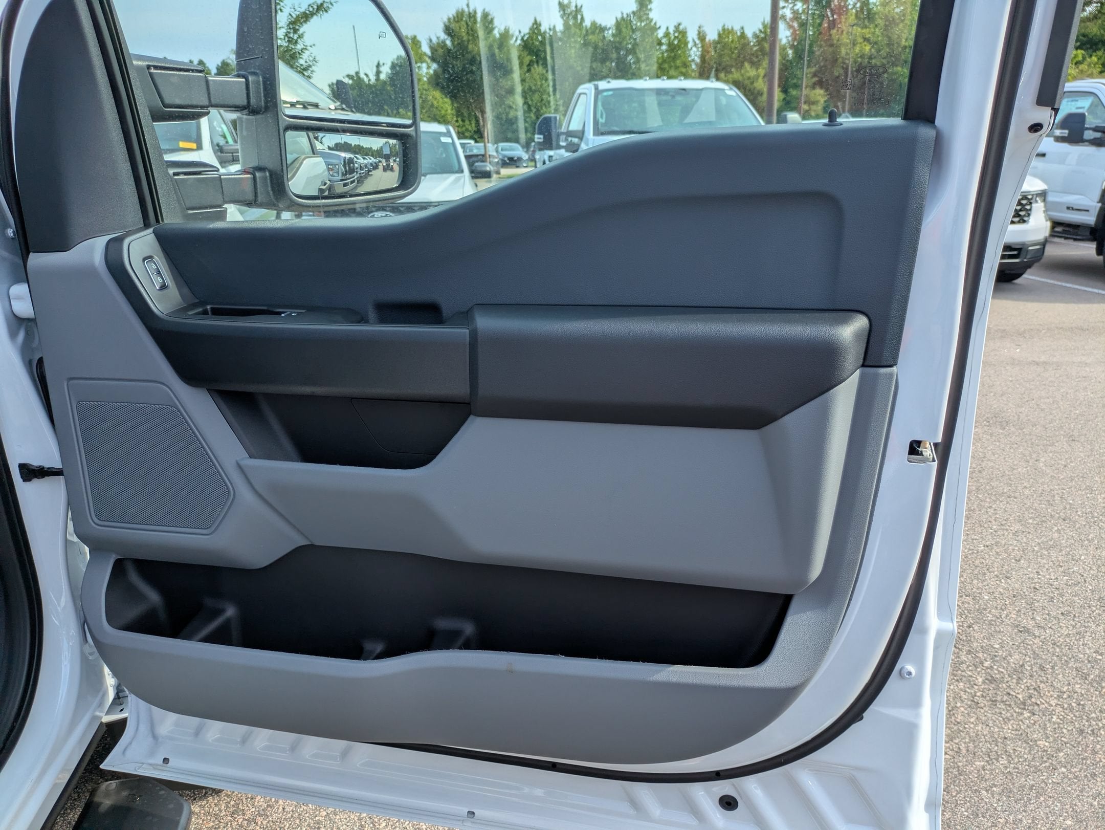 2026 Ford Super Duty F-550 DRW XL