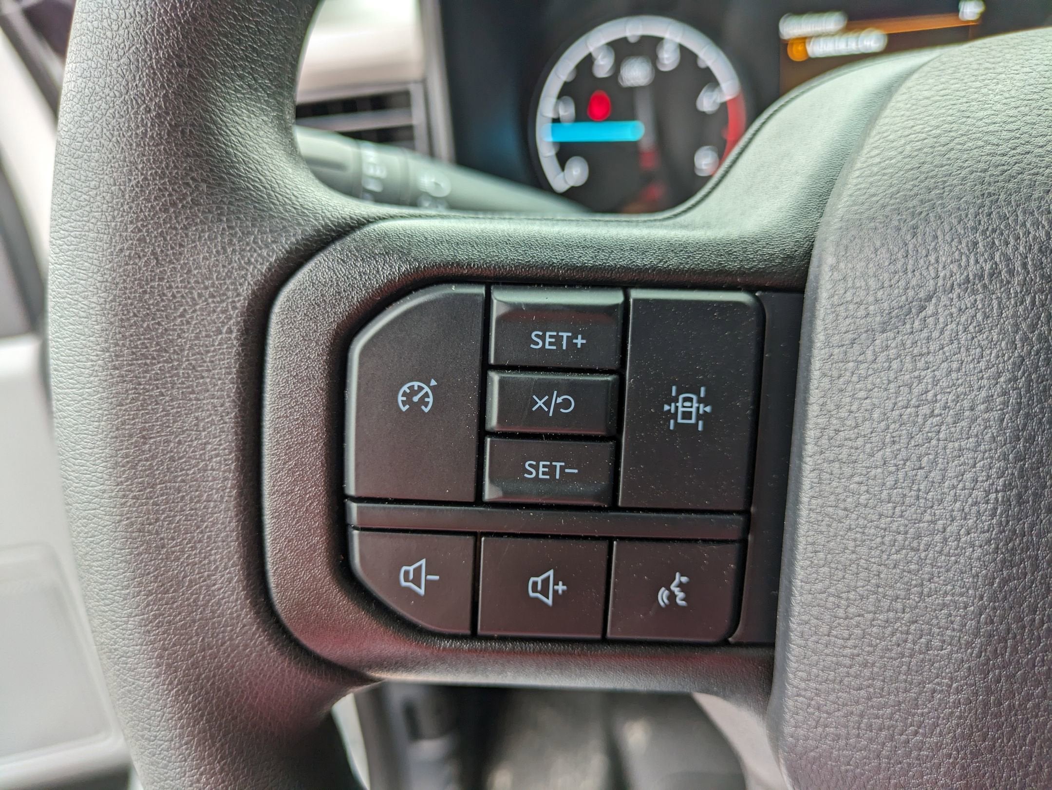 2025 Ford Super Duty F-550 DRW XL