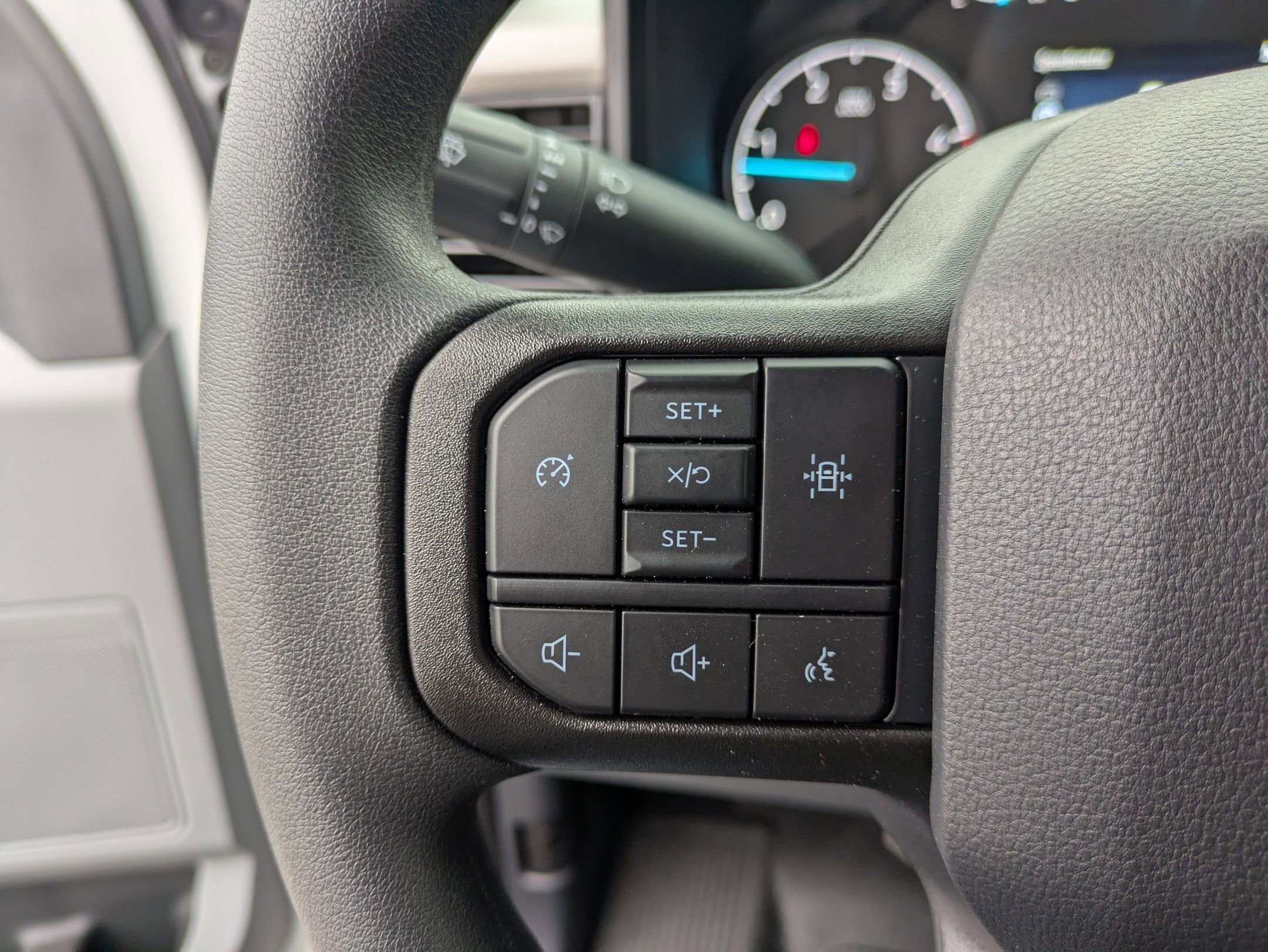 2025 Ford Super Duty F-350 SRW XL