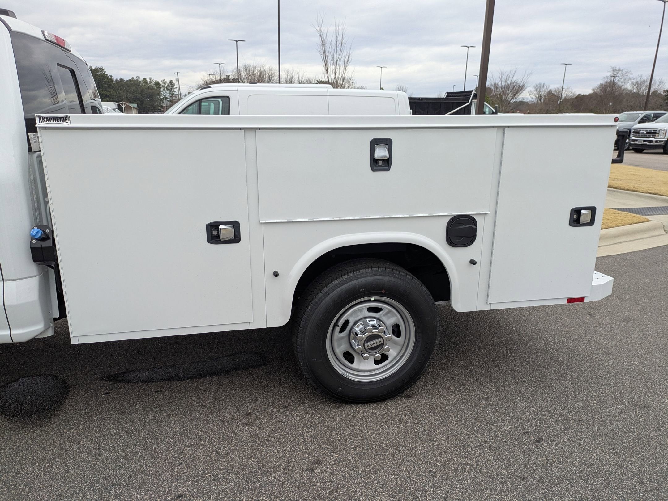 2025 Ford Super Duty F-350 SRW XL