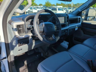 2027 Ford Super Duty F-350 DRW XL