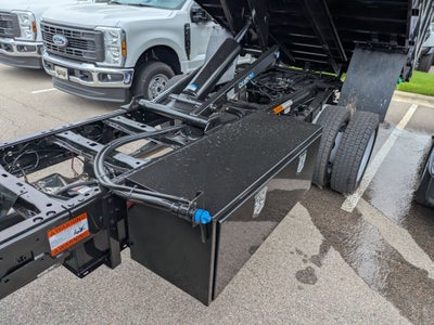 2026 Ford Super Duty F-550 DRW XL