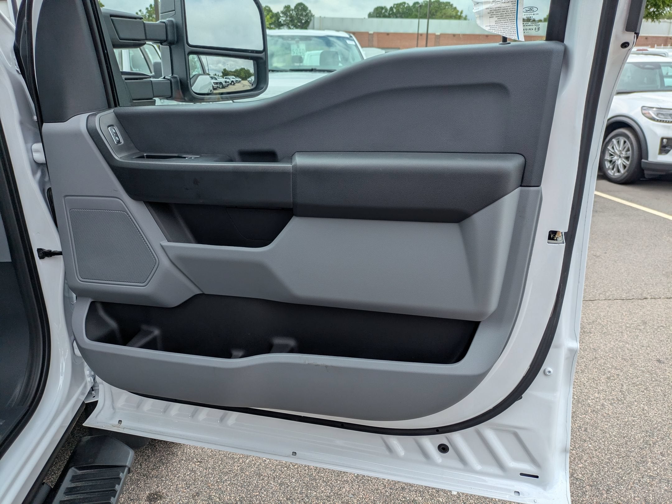 2026 Ford Super Duty F-550 DRW XL
