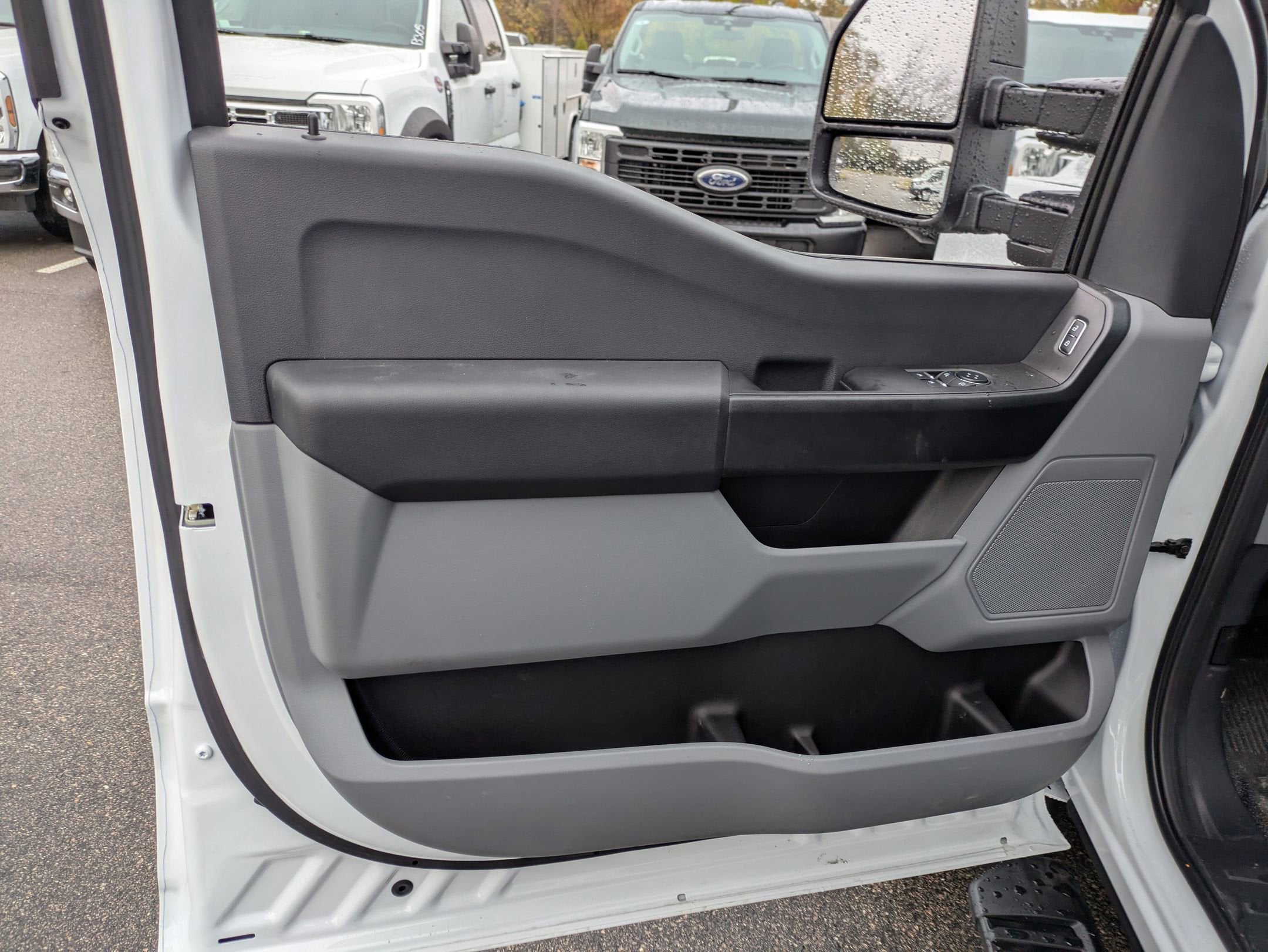 2026 Ford Super Duty F-550 DRW XL