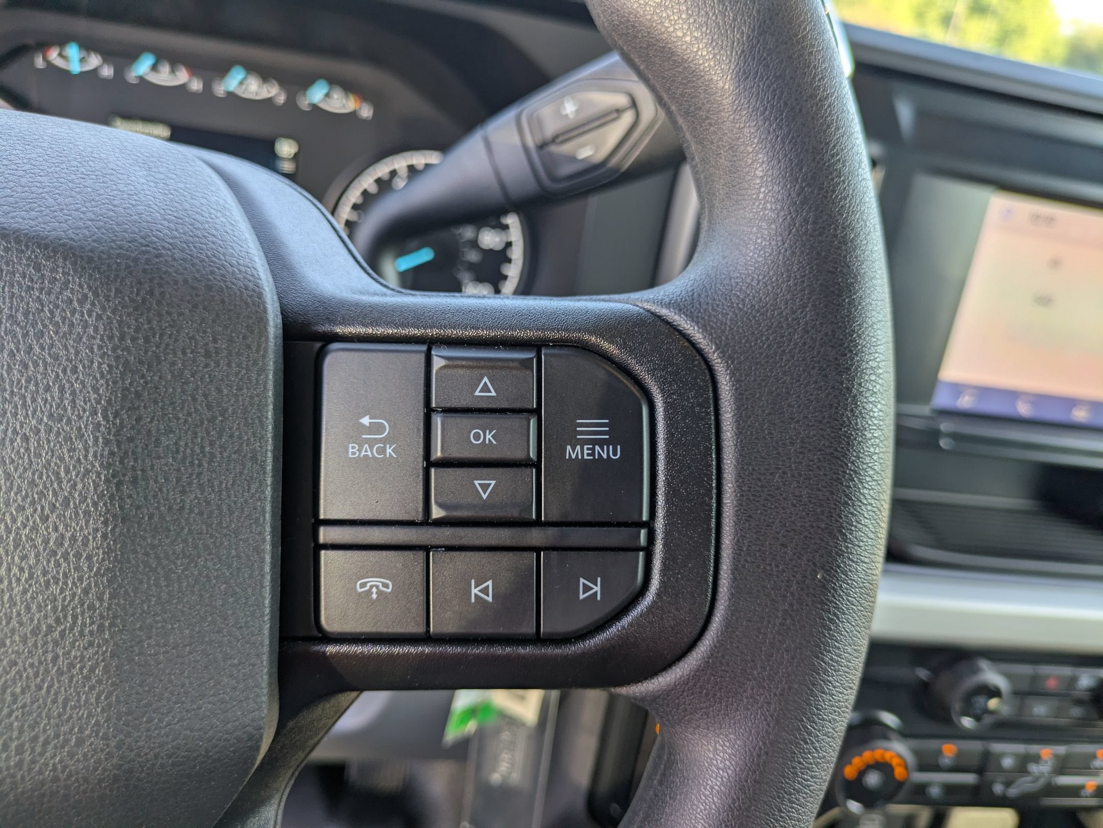 2027 Ford Super Duty F-350 DRW XL