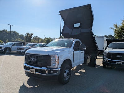 2027 Ford Super Duty F-350 DRW XL