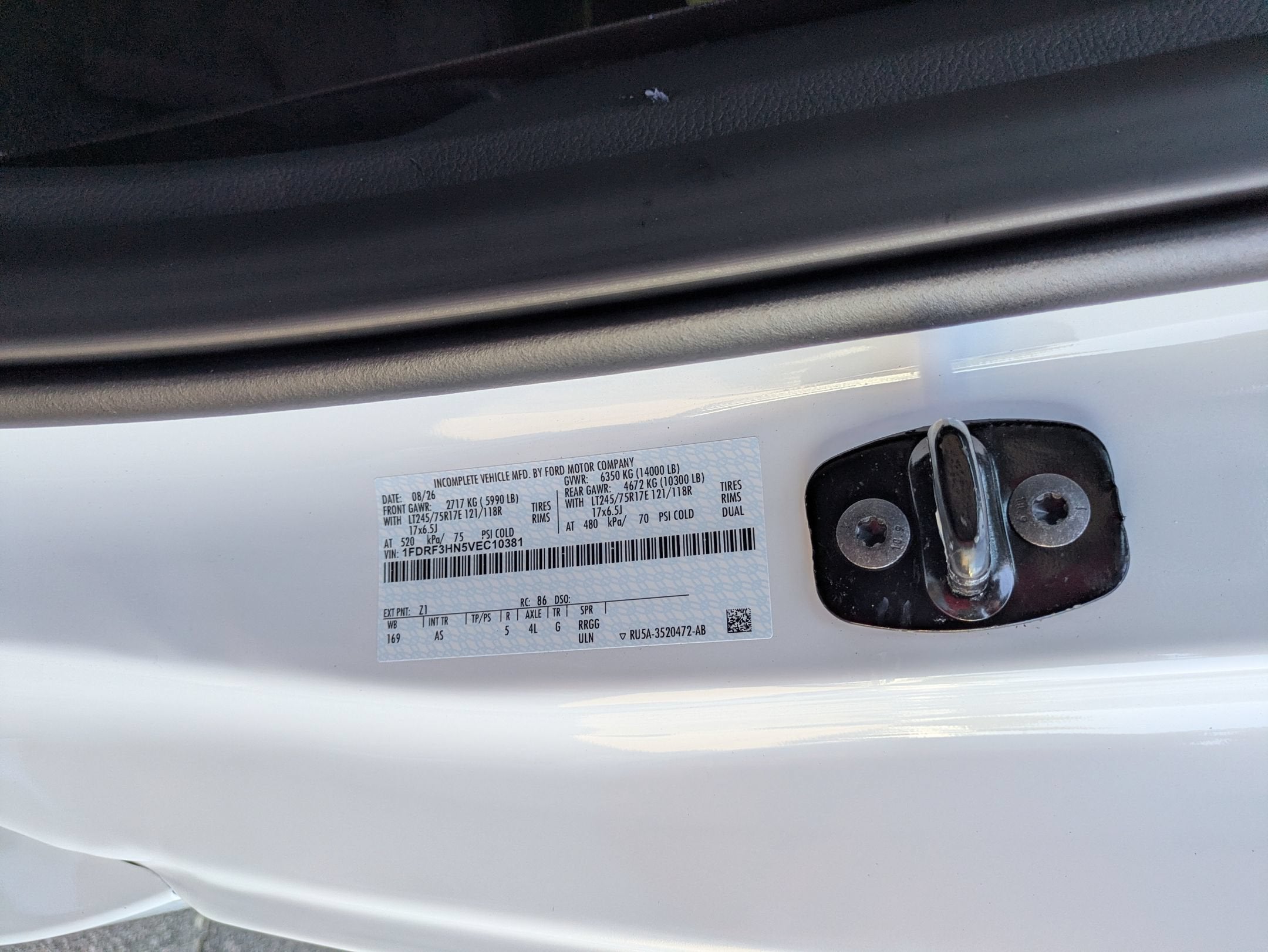 2027 Ford Super Duty F-350 DRW XL