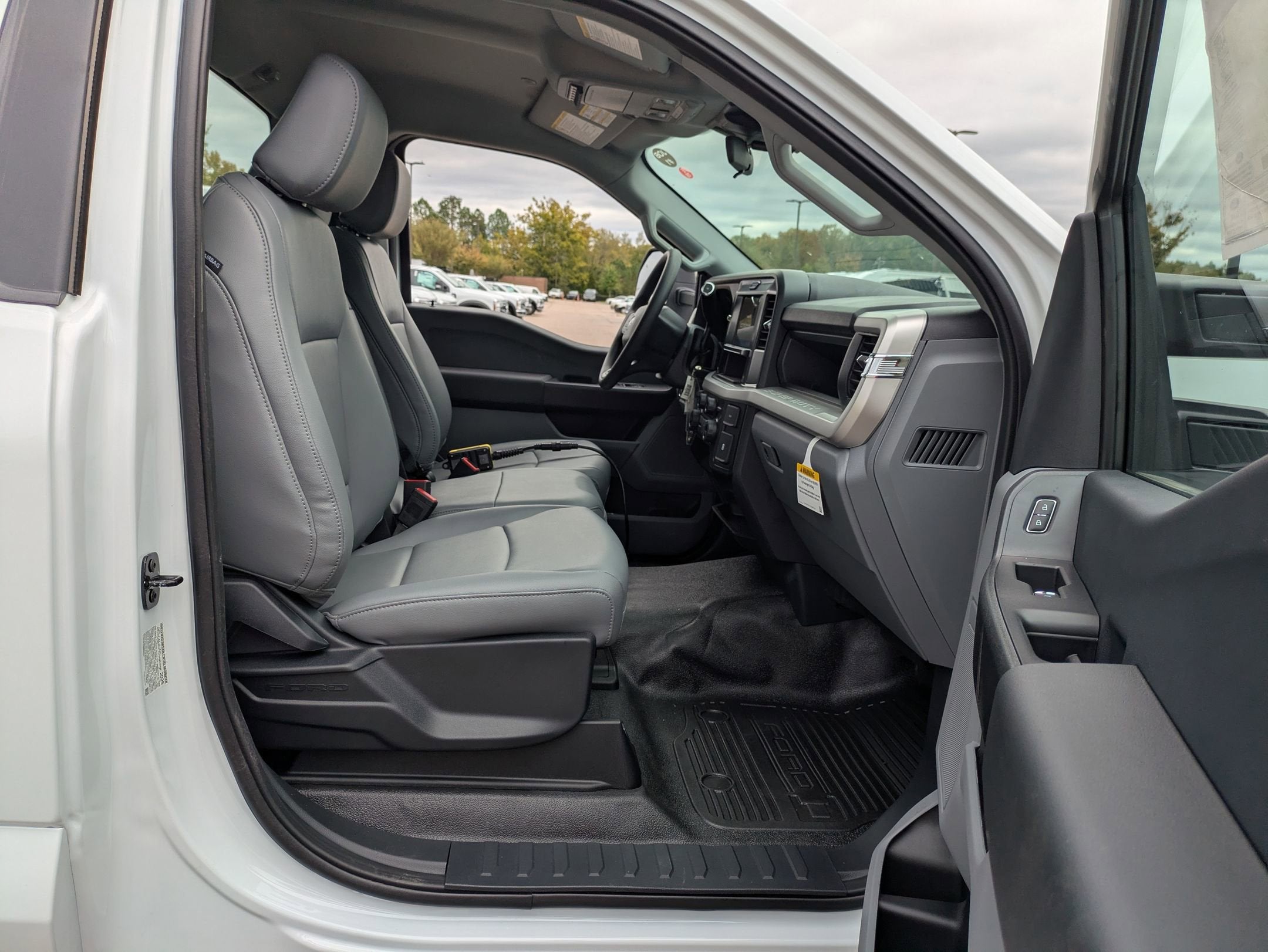 2026 Ford Super Duty F-350 DRW XL