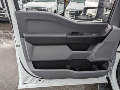 2025 Ford Super Duty F-550 DRW XL