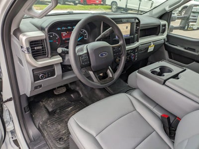 2025 Ford Super Duty F-550 DRW XL