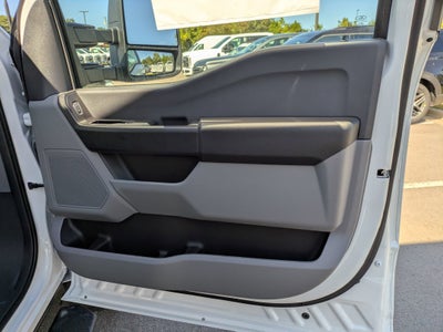 2025 Ford Super Duty F-550 DRW XL