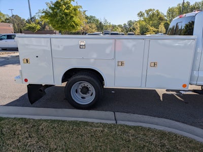 2026 Ford Super Duty F-550 DRW XL