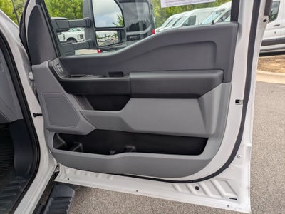 2024 Ford Super Duty F-550 DRW XL