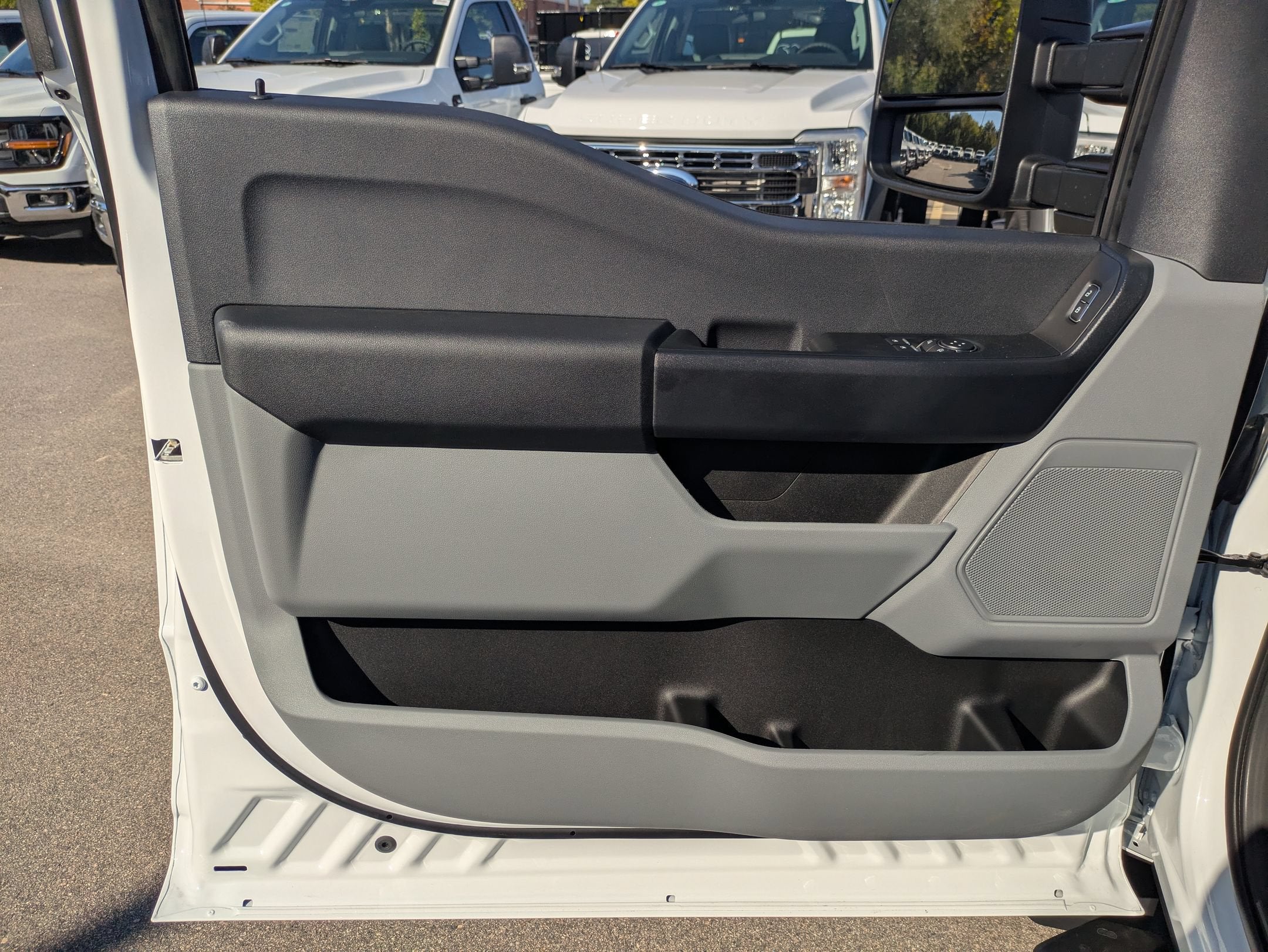 2026 Ford Super Duty F-550 DRW XL