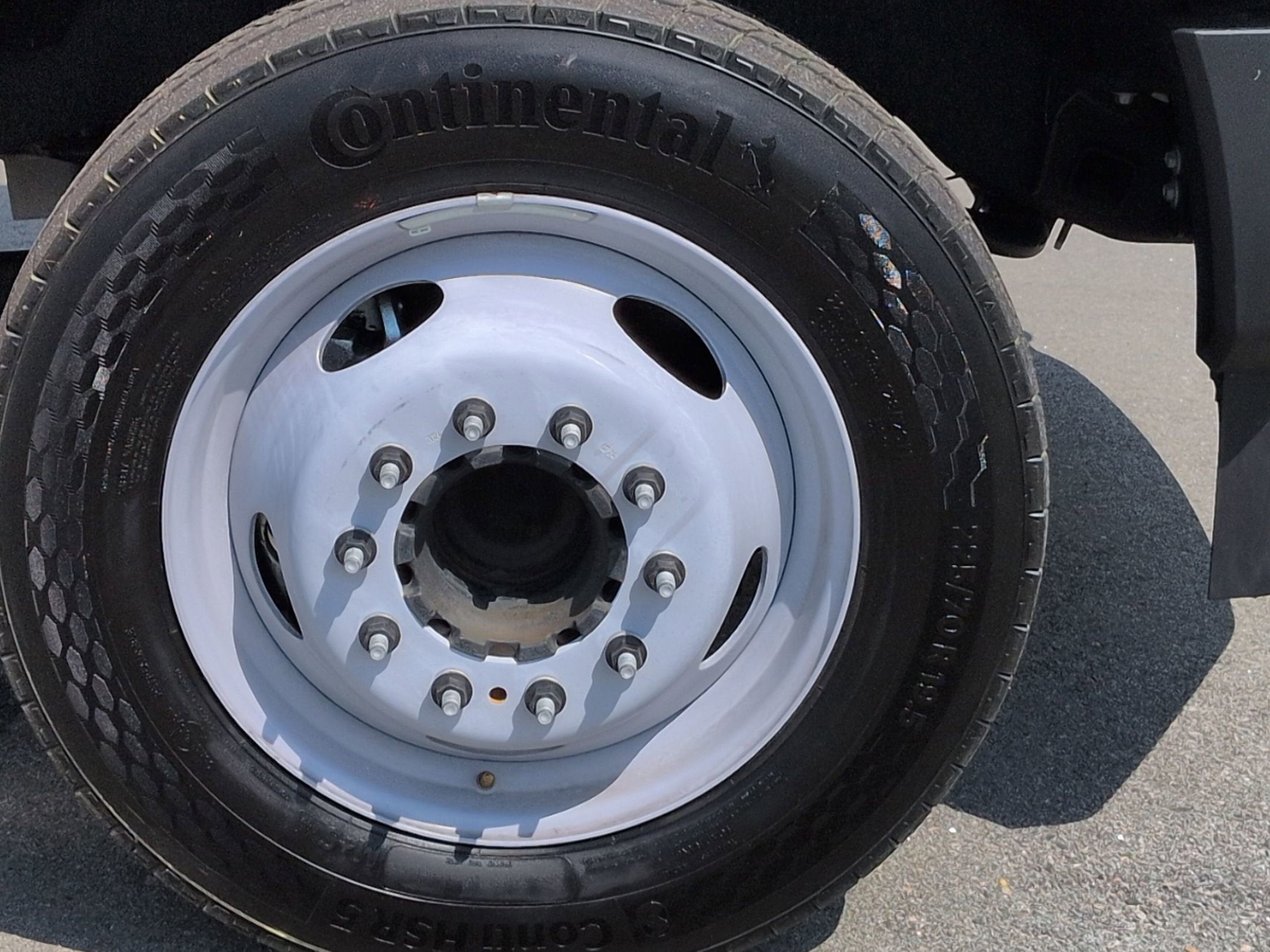 2024 Ford Super Duty F-550 DRW XL