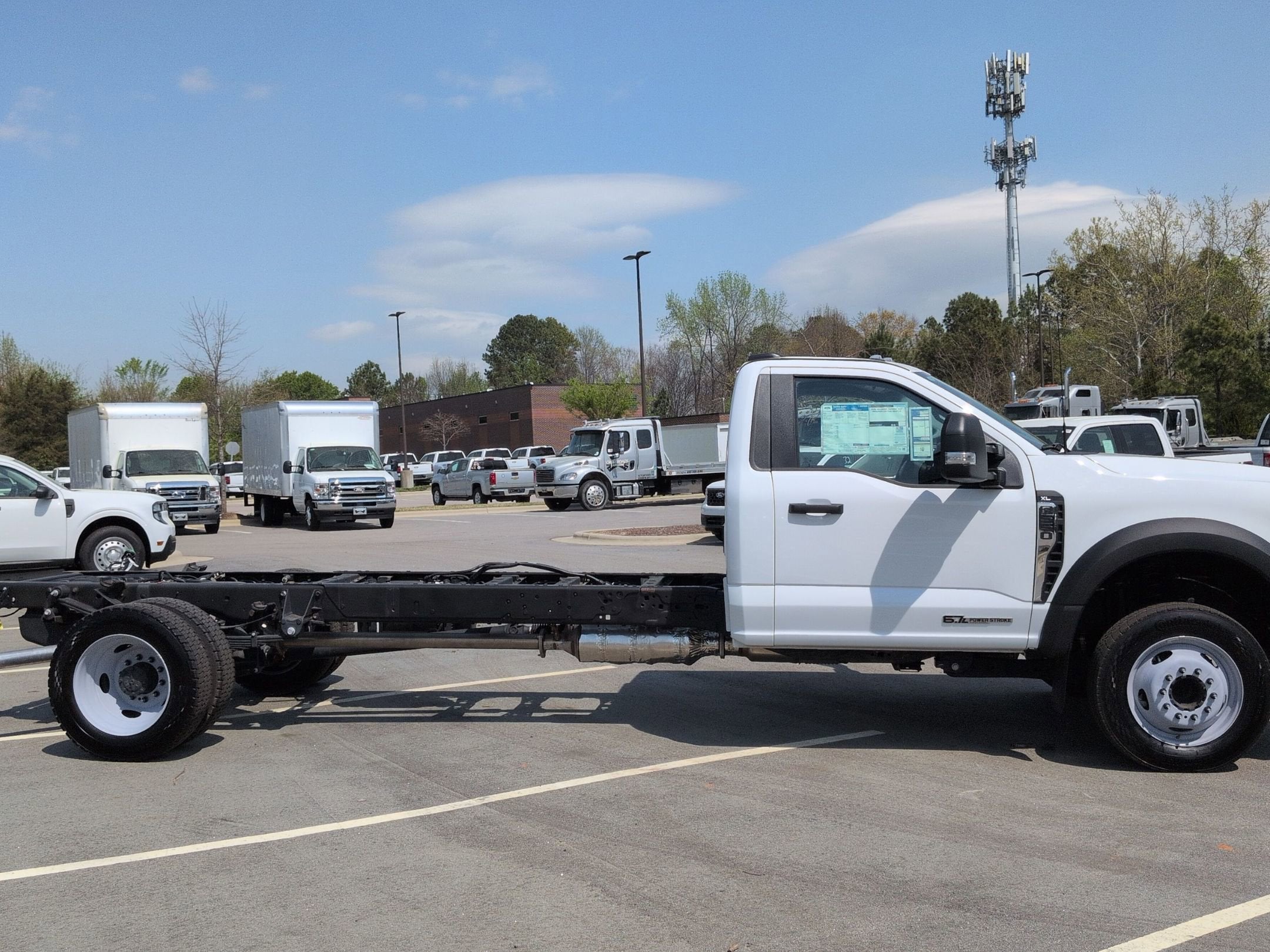 2024 Ford Super Duty F-550 DRW XL