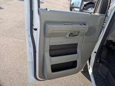 2021 Ford E-Series Cutaway Base