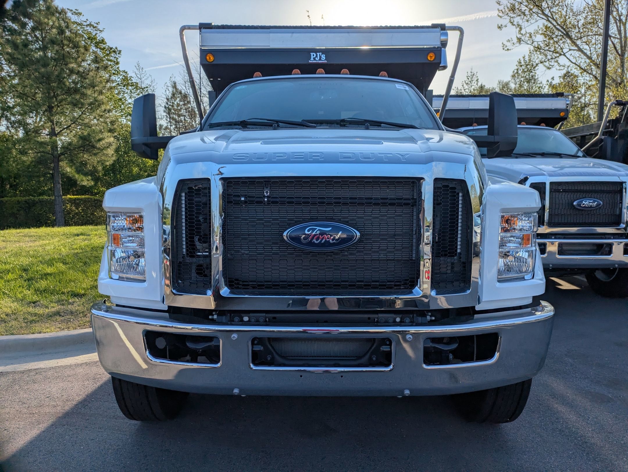 2027 Ford F-750SD Base