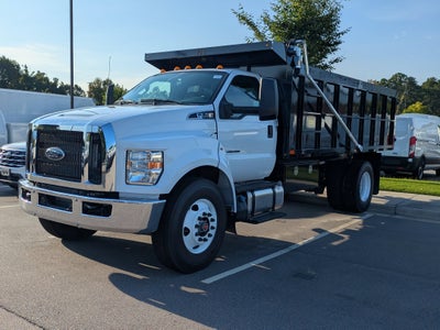 2027 Ford F-750SD Base