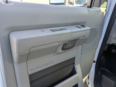 2027 Ford E-Series Cutaway Base