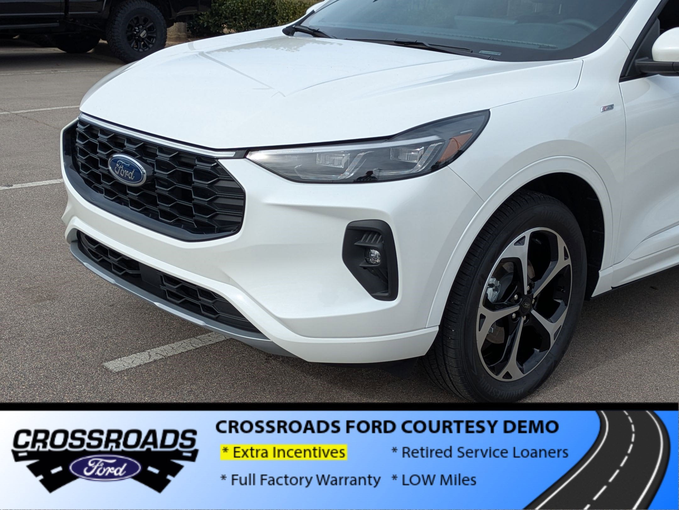 2025 Ford Escape ST-Line Elite - Crossroads Courtesy Demo