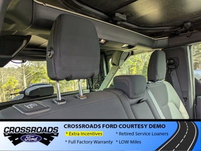 2025 Ford Bronco Base - Crossroads Courtesy Demo