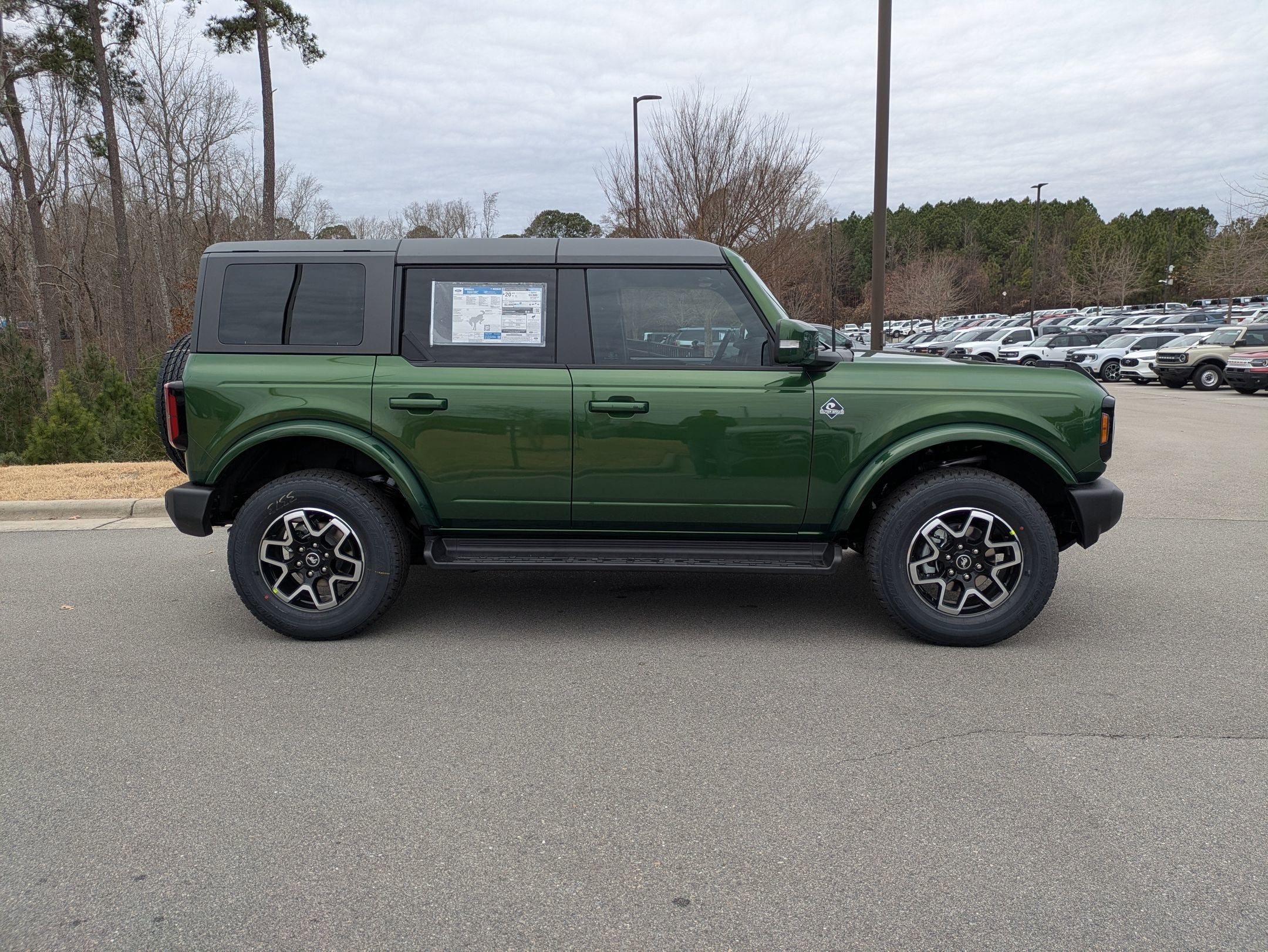 2025 Ford Bronco Outer Banks