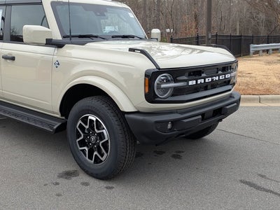 2026 Ford Bronco Outer Banks