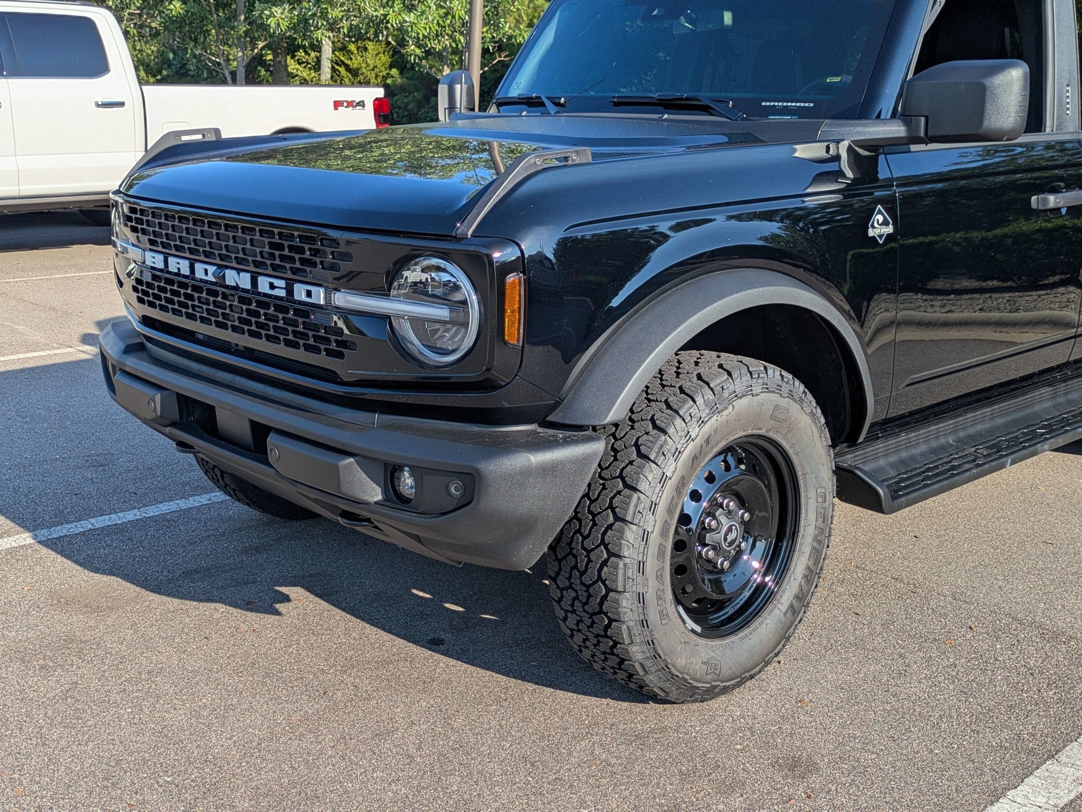 2026 Ford Bronco Outer Banks - Crossroads Courtesy Demo