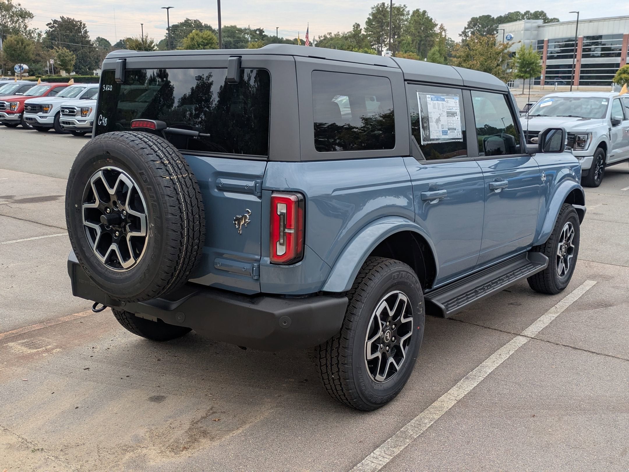 2025 Ford Bronco Outer Banks
