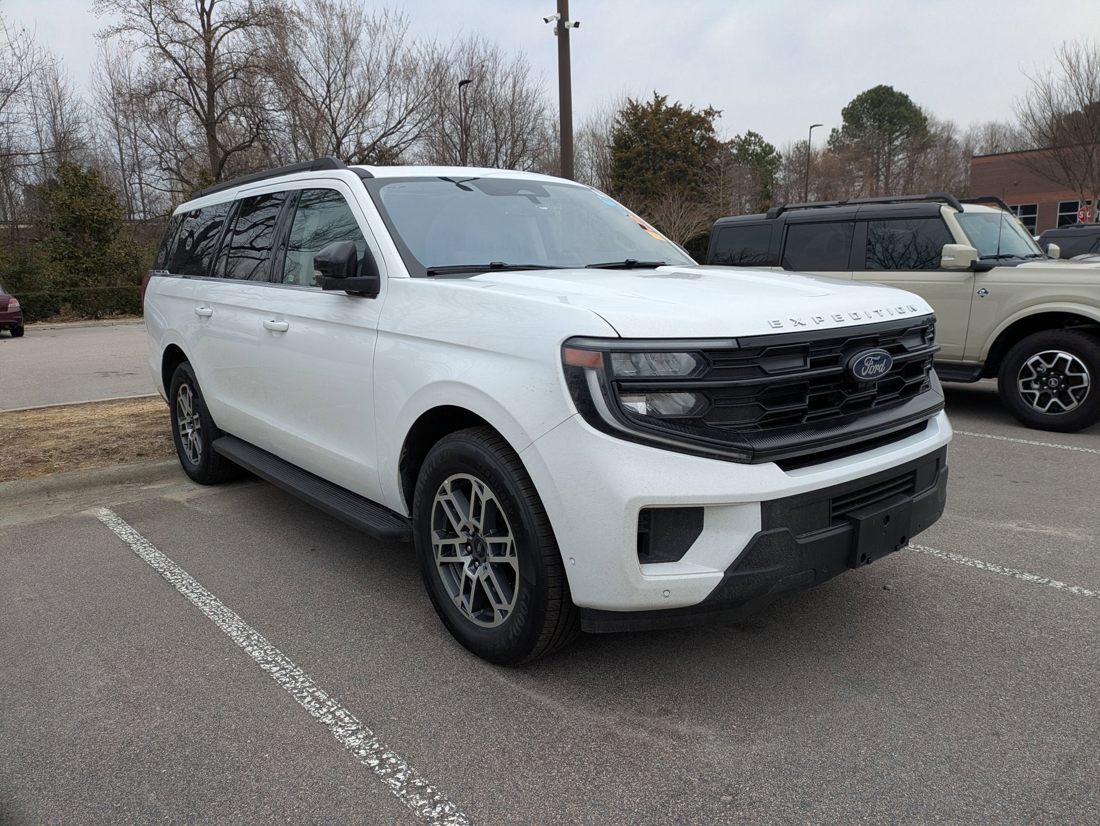 2025 Ford Expedition Max Active