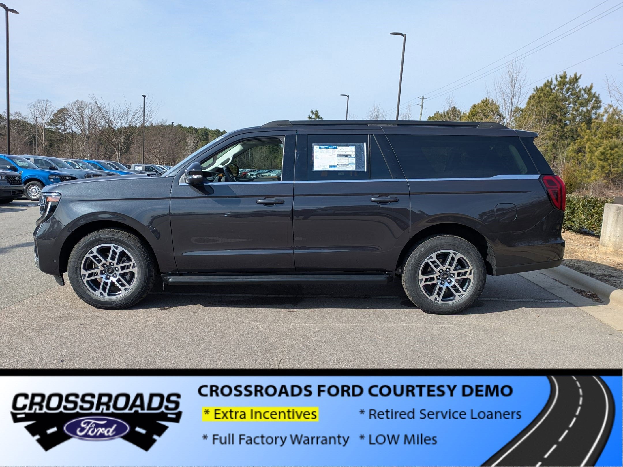 2025 Ford Expedition Max Active - Crossroads Courtesy Demo