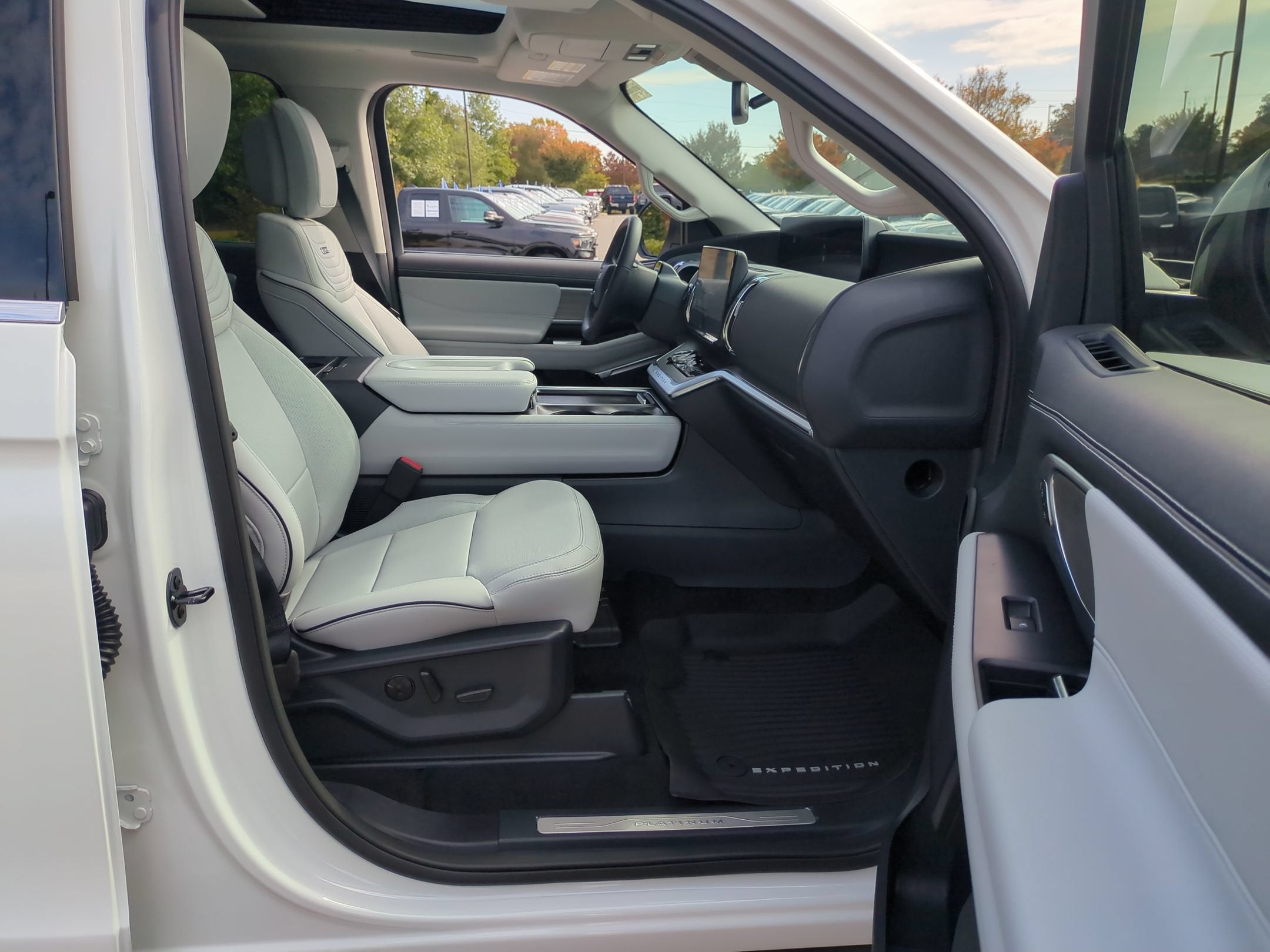 2027 Ford Expedition Platinum