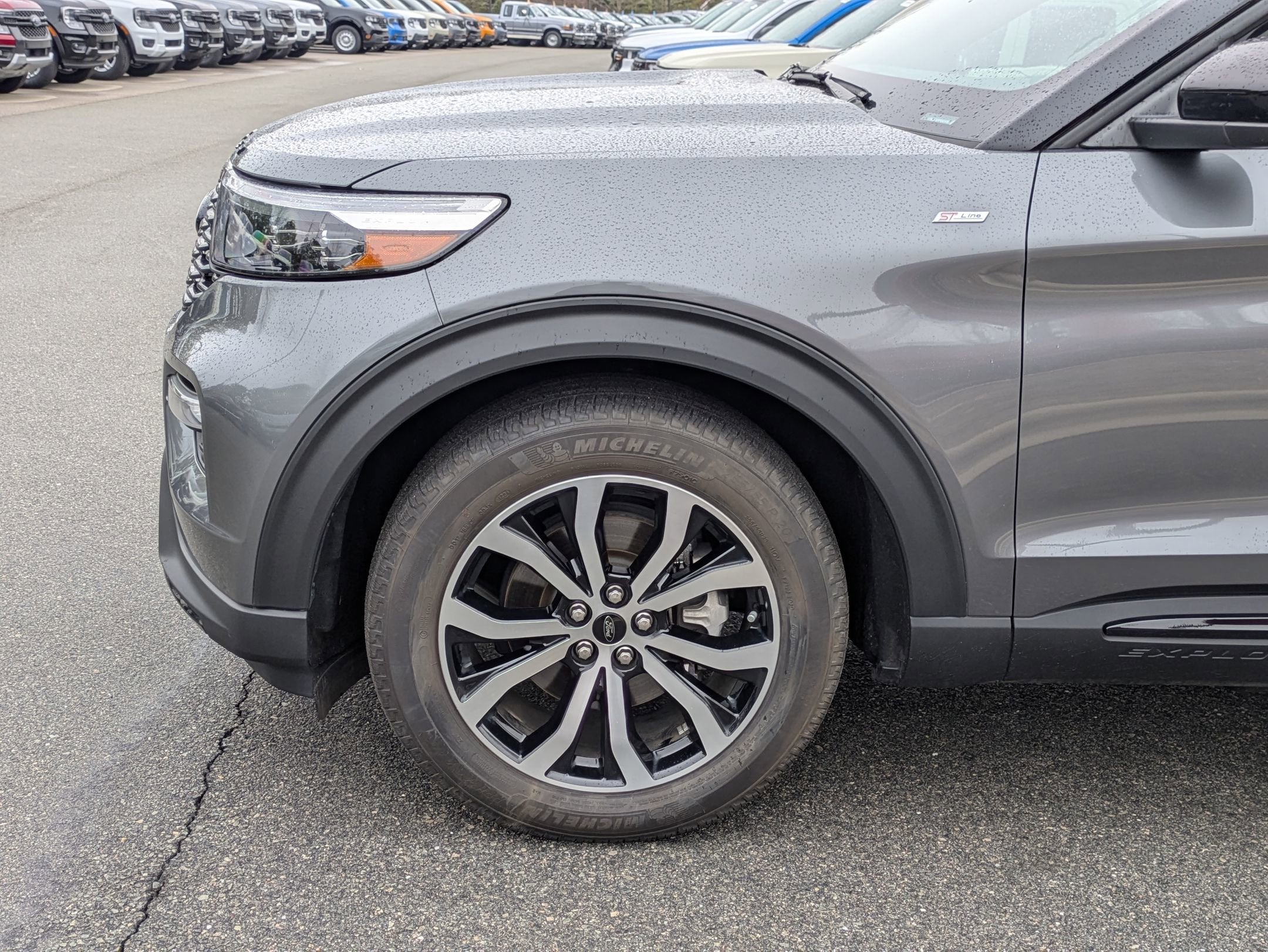 2024 Ford Explorer ST-Line