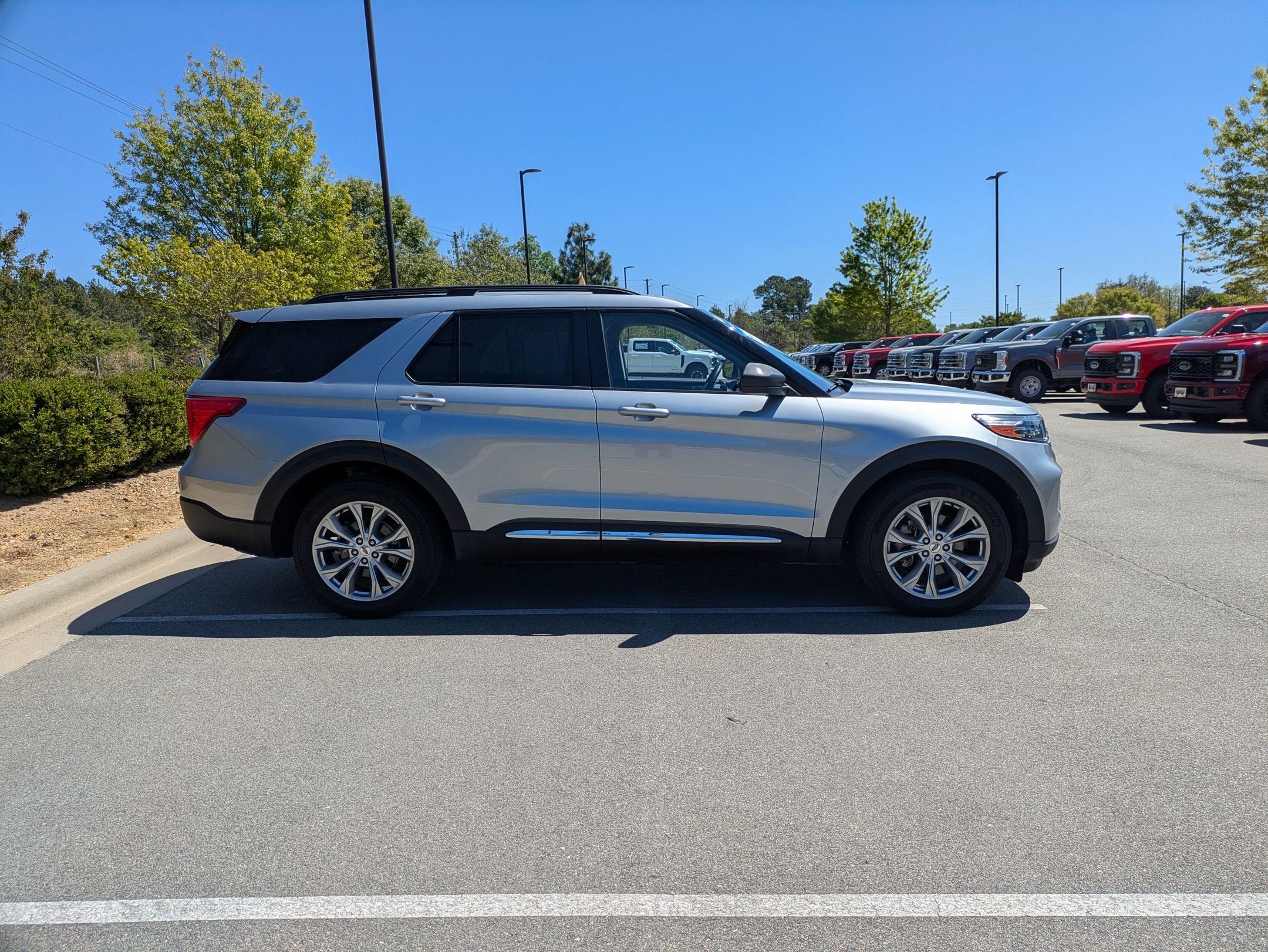 2024 Ford Explorer XLT