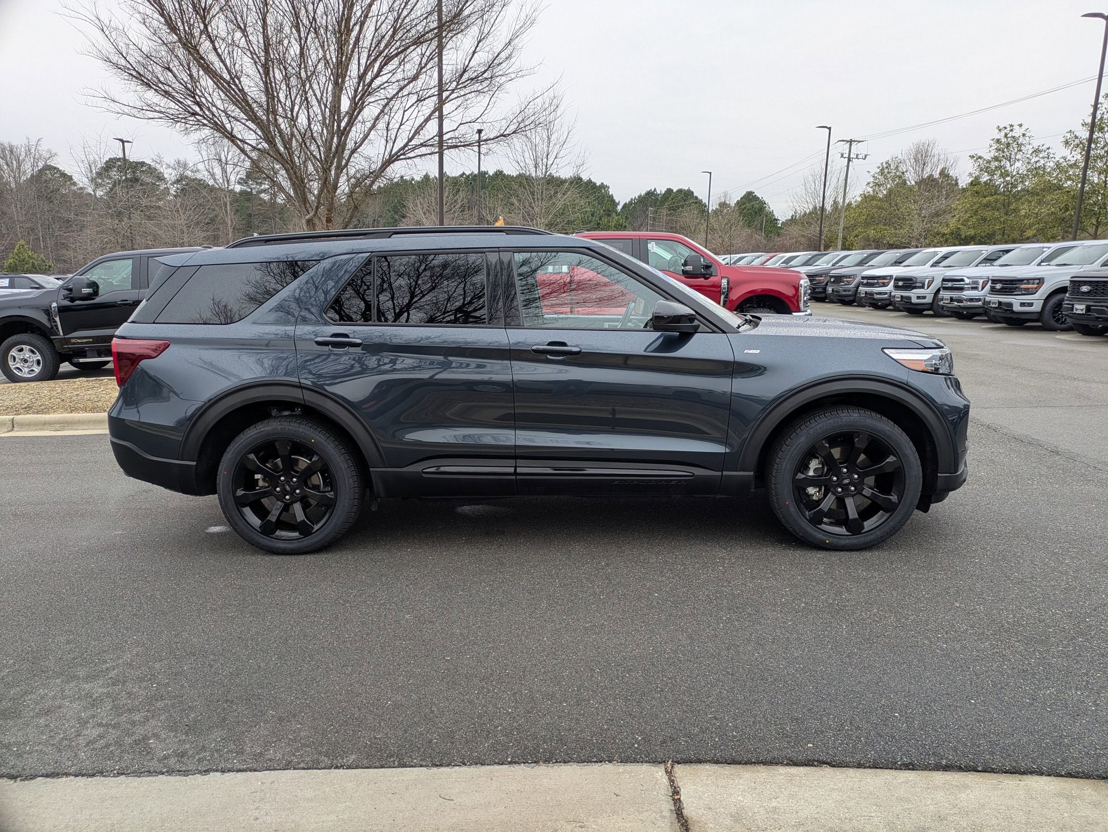 2023 Ford Explorer ST-Line