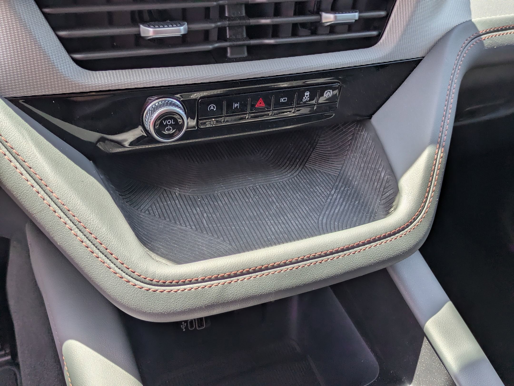2026 Ford Explorer Active - Crossroads Courtesy Demo
