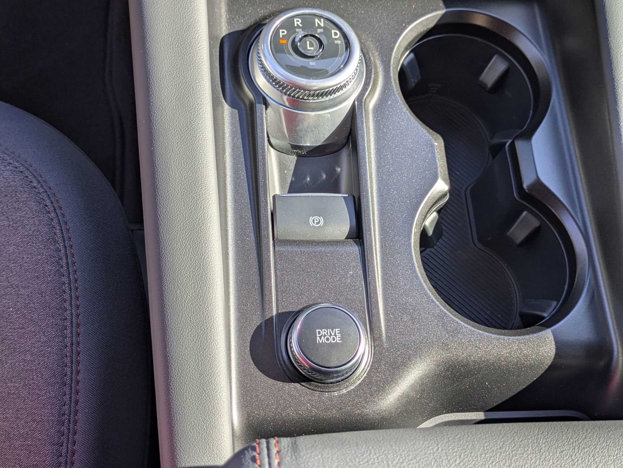 2026 Ford Explorer Active w/100A Pkg - Crossroads Courtesy Demo