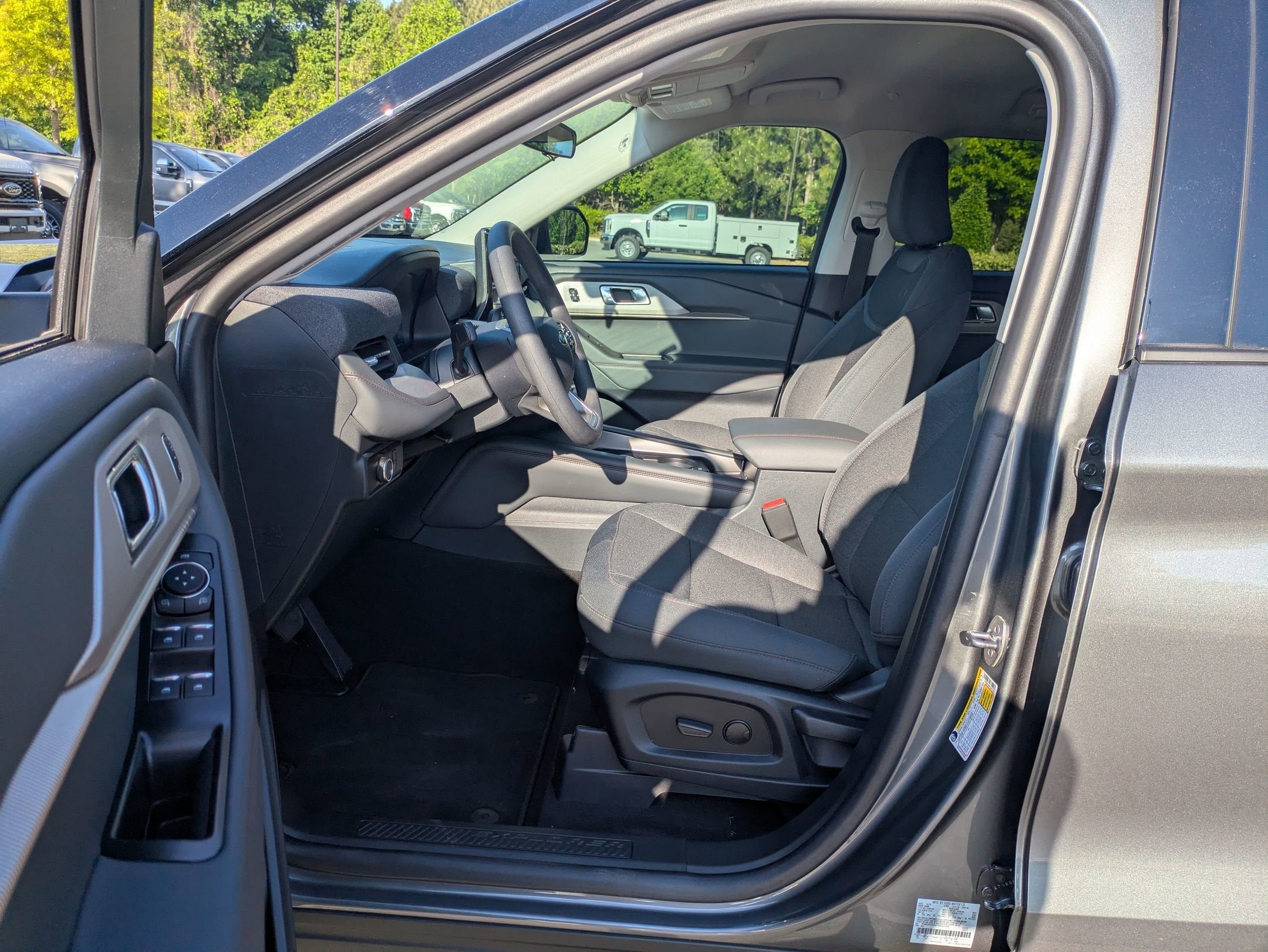 2026 Ford Explorer Active w/100A Pkg - Crossroads Courtesy Demo
