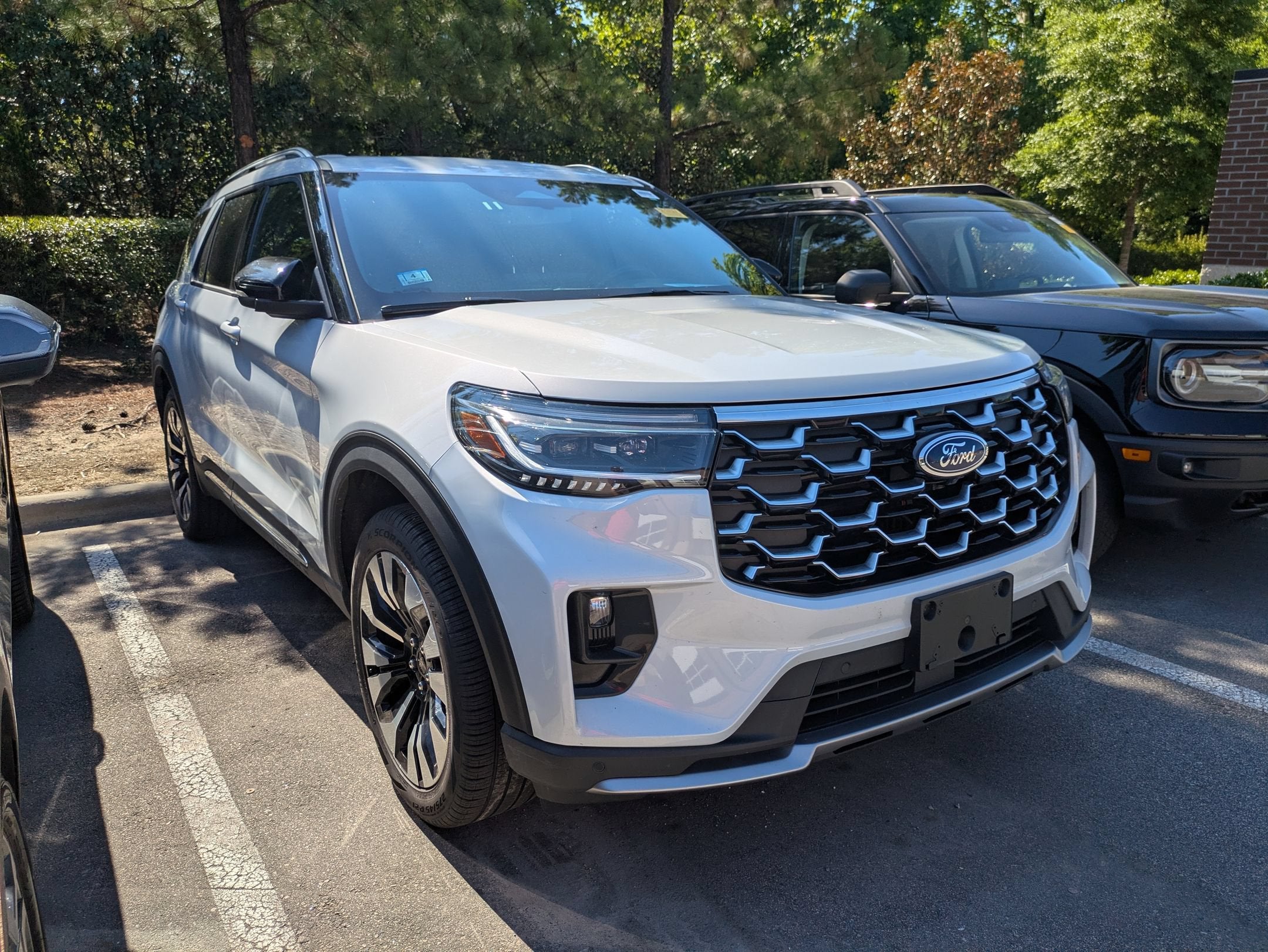 2025 Ford Explorer Platinum