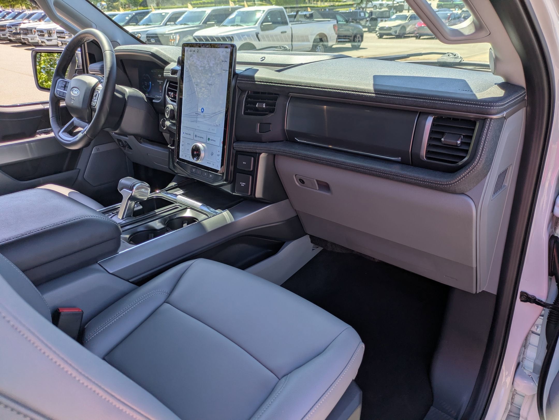 2025 Ford F-150 Lightning Flash