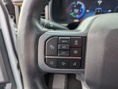 2024 Ford F-150 Lightning LARIAT