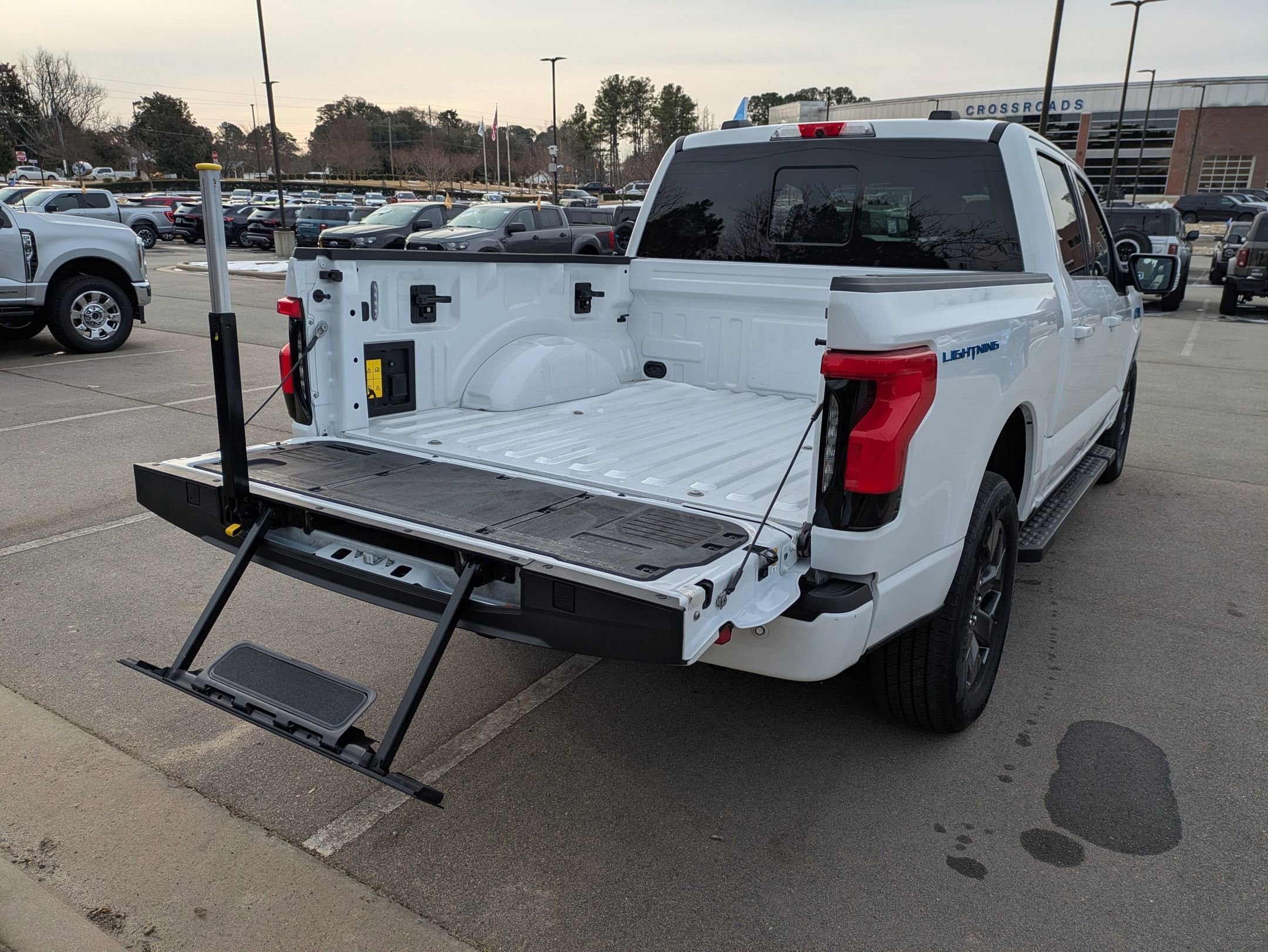 2024 Ford F-150 Lightning LARIAT