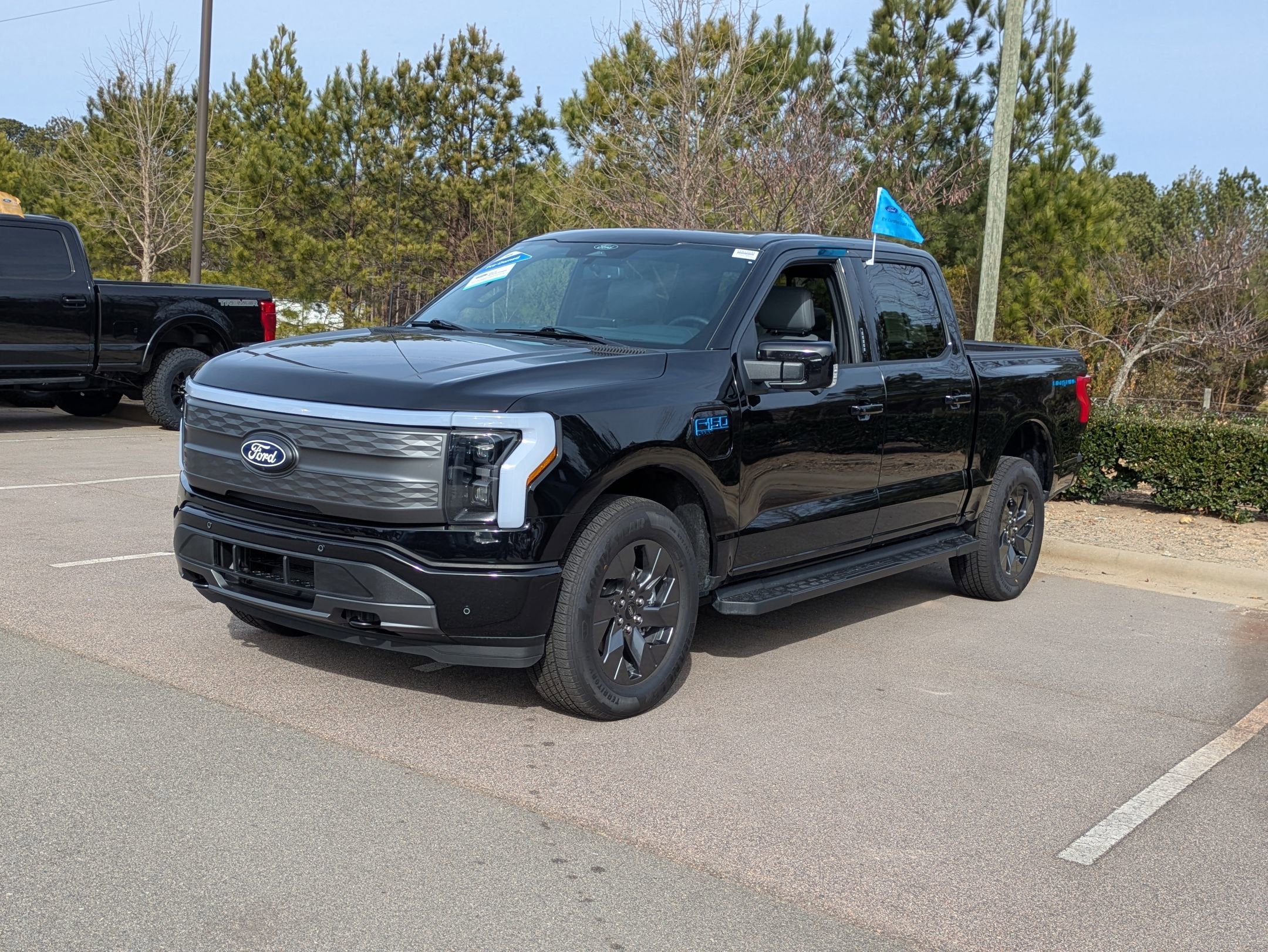 2025 Ford F-150 Lightning LARIAT