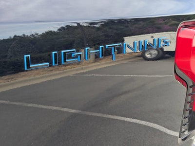 2025 Ford F-150 Lightning LARIAT