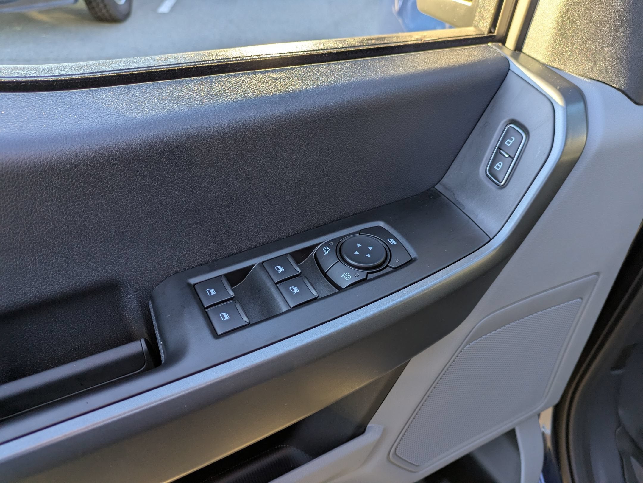 2027 Ford Super Duty F-250 SRW XLT
