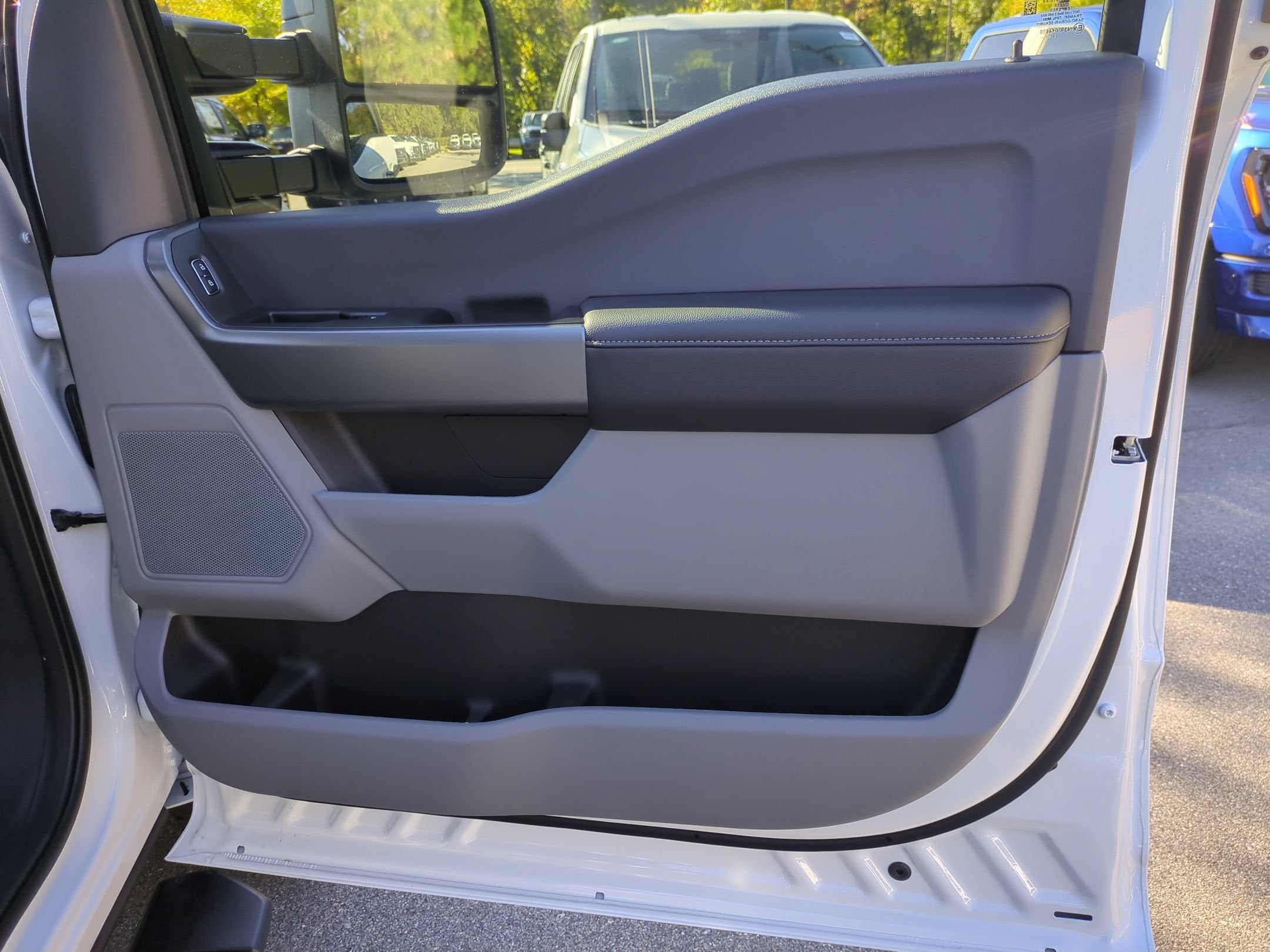 2027 Ford Super Duty F-250 SRW XLT