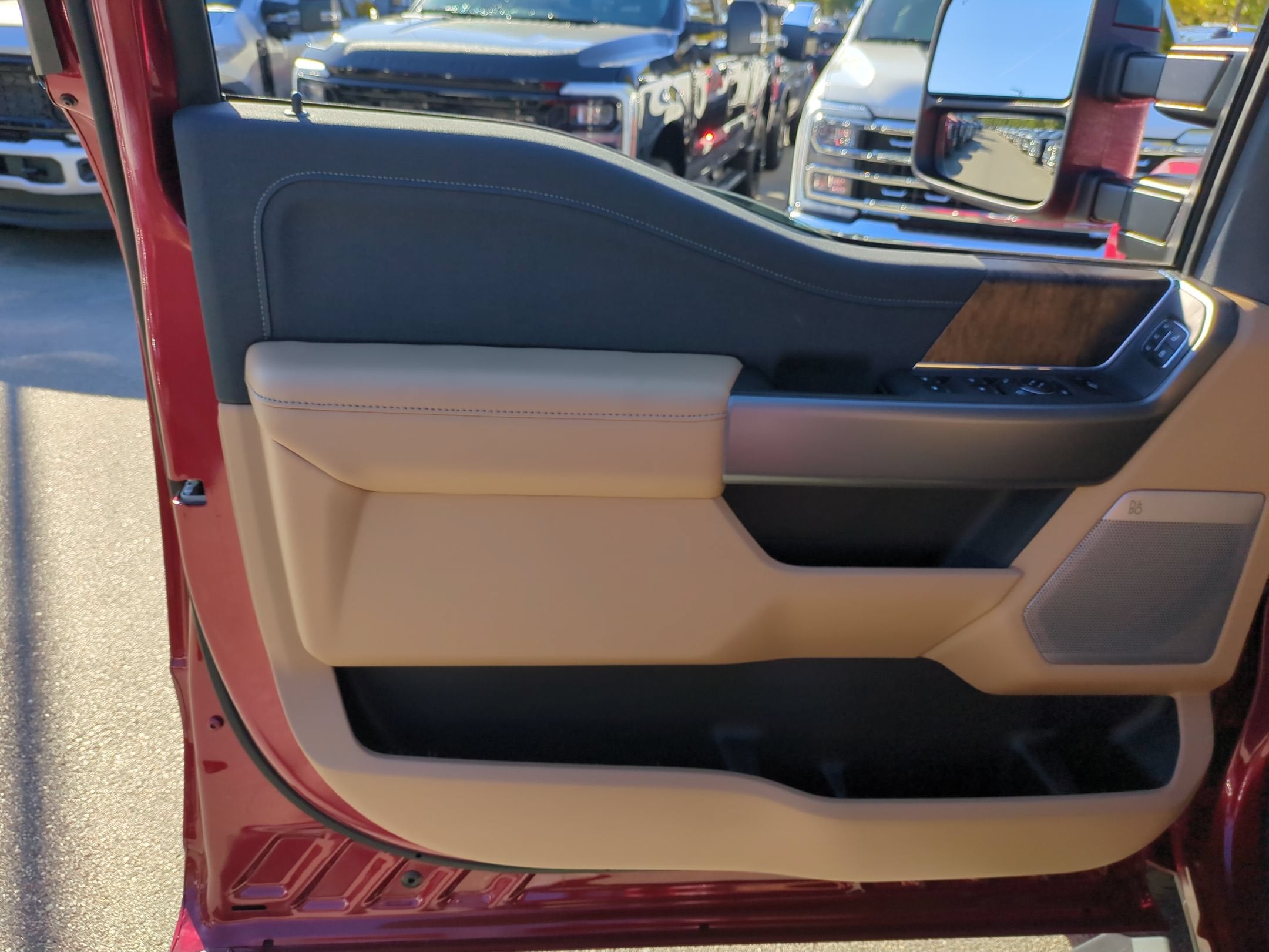 2027 Ford Super Duty F-250 SRW LARIAT